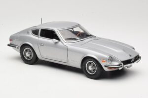 Datsun 240Z S30 Sudrabs Sun Star 1:18 3503 Metāls — attēls 6 no 8