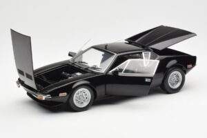 De Tomaso Pantera Melns Kyosho 1:18 08851BK Metāls — attēls 2 no 8