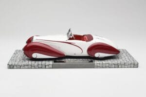 Delahaye Type 135 M Kabriolets Balts Sarkans Minichamps 1:18 107116161 Sveķi — attēls 3 no 6