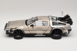 DeLorean DMC-12 Back to the Future Time Machine Sun Star 1:18 2710 Metāls — attēls 3 no 6