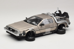 DeLorean DMC-12 Back to the Future Time Machine Sun Star 1:18 2710 Metāls