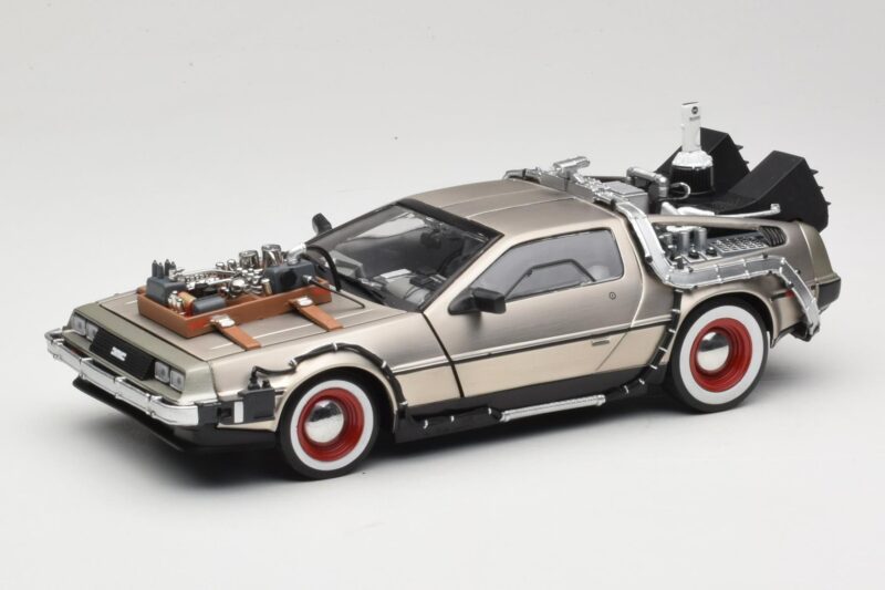 DeLorean DMC-12 Back to the Future Part III Sun Star 1:18 2712 Metāls