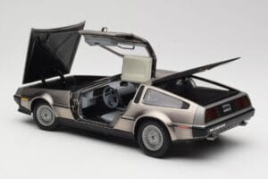 DeLorean DMC-12 LK Sudrabs Sun Star 1:18 2701 Metāls — attēls 5 no 8