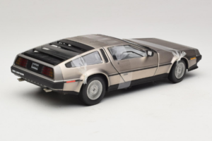 DeLorean DMC-12 Sudrabs Sun Star 1:18 2703 Metāls — attēls 2 no 6