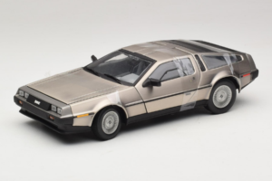 DeLorean DMC-12 Sudrabs Sun Star 1:18 2703 Metāls