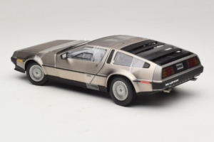 DeLorean DMC-12 Sudrabs Sun Star 1:18 2703 Metāls — attēls 5 no 6