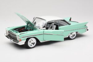 DeSoto Adventurer Zaļš Road Signature 1:18 92738-R1 Metāls — attēls 2 no 8