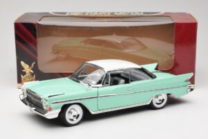 DeSoto Adventurer Zaļš Road Signature 1:18 92738-R1 Metāls — attēls 8 no 8