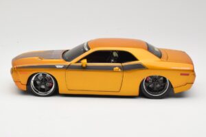 Dodge Challenger Concept Zeltains Maisto 1:18 31320 Metāls — attēls 4 no 8