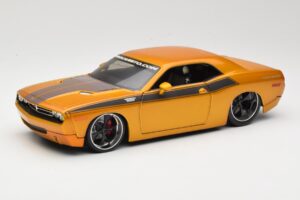 Dodge Challenger Concept Zeltains Maisto 1:18 31320 Metāls