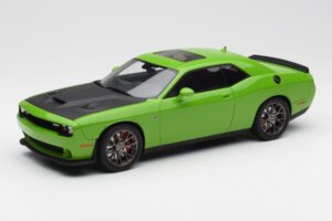 Dodge Challenger SRT Hellcat Zaļš GT Spirit 1:18 GT168 Sveķi