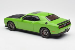 Dodge Challenger SRT Hellcat Zaļš GT Spirit 1:18 GT168 Sveķi — attēls 5 no 6