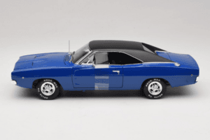 Dodge Charger Christine Filmauto Auto World 1:18 AWSS111/06 Metāls — attēls 4 no 8