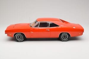 Dodge Charger Hemi Oranžs Otto 1:12 G060 Sveķi — attēls 3 no 6