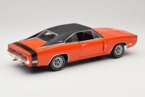 Dodge Charger R/T Oranžs & Melns American Muscle 1:18 39314 Metāls — attēls 3 no 8