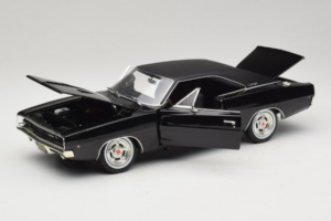 Dodge Charger R/T Steve McQueen Bullitt Movie Greenlight 1:18 12839 Metāls — attēls 2 no 8