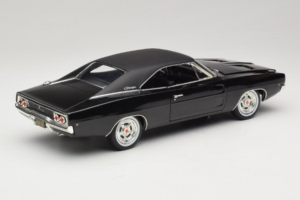Dodge Charger R/T Steve McQueen Bullitt Movie Greenlight 1:18 12839 Metāls — attēls 3 no 8