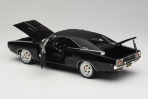 Dodge Charger R/T Steve McQueen Bullitt Movie Greenlight 1:18 12839 Metāls — attēls 5 no 8