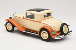 Dodge Eight DG Coupe Bēšs BoS Models 1:18 BOS289 Sveķi — attēls 5 no 6