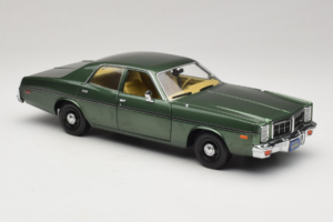 Dodge Monaco Zaļš Hunter GreenLight 1:18 19045 Metāls — attēls 6 no 8