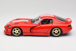 Dodge Viper GTS Sarkans Bburago 1:18 3075 Metāls — attēls 4 no 8