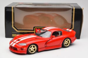Dodge Viper GTS Sarkans Bburago 1:18 3075 Metāls — attēls 8 no 8
