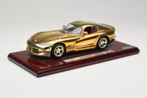 Dodge Viper GTS Gold Plated 23K Maisto 1:18 GP001 Metāls — attēls 3 no 8