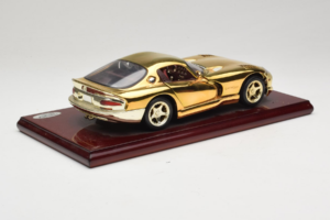 Dodge Viper GTS Gold Plated 23K Maisto 1:18 GP001 Metāls — attēls 4 no 8