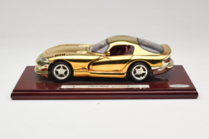 Dodge Viper GTS Gold Plated 23K Maisto 1:18 GP001 Metāls