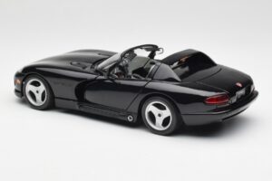 Dodge Viper RT/10 Melns Bburago 1:18 3065 Metāls — attēls 7 no 8