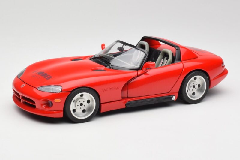 Dodge Viper RT/10 Sarkans Ierobežots Izdevums Bburago 1:18 3025 Metāls