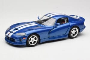 Dodge Viper GTS SR II Zils ar Baltām Svītrām Bburago 1:18 3330 Metāls