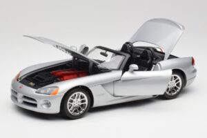 Dodge Viper SRT-10 Bright Sudrabs Bburago 1:18 34908 Metāls — attēls 2 no 8