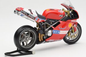Ducati 998R WSB #1 T. Bayliss Ducati Infostrada 2002 Minichamps 1:12 122021201 Metāls — attēls 3 no 6