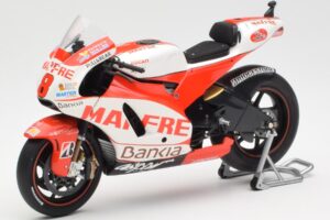 Ducati Desmosedici GP11 #8 H. Barbera Ducati MotoGP Team MotoGP 2011 Minichamps 1:12 123110008 Metāls — attēls 2 no 6