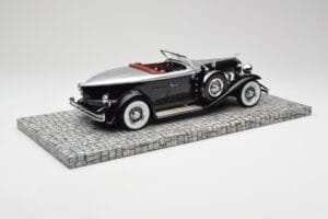 Duesenberg Model J Torpedo Disappearing Top Convertible Coupe Sudrabs Melns Minichamps 1:18 107150431 Sveķi — attēls 2 no 6