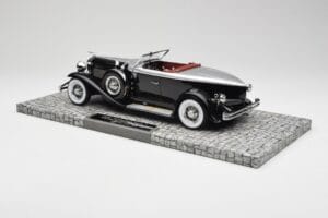 Duesenberg Model J Torpedo Disappearing Top Convertible Coupe Sudrabs Melns Minichamps 1:18 107150431 Sveķi — attēls 5 no 6
