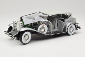 Duesenberg SJ Sudrabs GreenLight 1:18 13525 Metāls — attēls 2 no 8