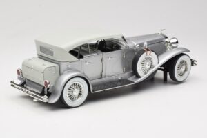 Duesenberg SJ Sudrabs GreenLight 1:18 13525 Metāls — attēls 3 no 8