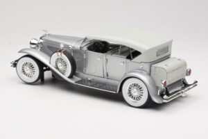 Duesenberg SJ Sudrabs GreenLight 1:18 13525 Metāls — attēls 7 no 8