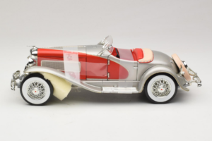Duesenberg SJ Clark Gable's Car Sudrabs Sarkans ERTL 1:18 7962 Metāls — attēls 3 no 6