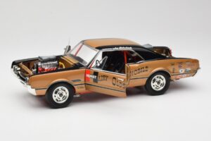 Oldsmobile 442 Hurst Hairy Olds Twin-Engine 4WD 1966 Highway 61 1:18 50089 Metāls — attēls 2 no 8