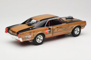 Oldsmobile 442 Hurst Hairy Olds Twin-Engine 4WD 1966 Highway 61 1:18 50089 Metāls — attēls 3 no 8