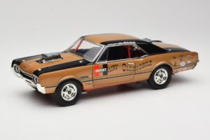 Oldsmobile 442 Hurst Hairy Olds Twin-Engine 4WD 1966 Highway 61 1:18 50089 Metāls