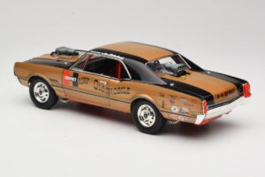 Oldsmobile 442 Hurst Hairy Olds Twin-Engine 4WD 1966 Highway 61 1:18 50089 Metāls — attēls 7 no 8