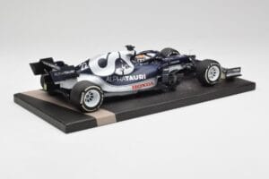 AlphaTauri AT02 #22 Y. Tsunoda Bahrain GP 2021 Minichamps 1:18 117210122 Metāls — attēls 3 no 6