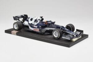 AlphaTauri AT02 #22 Y. Tsunoda Bahrain GP 2021 Minichamps 1:18 117210122 Metāls — attēls 4 no 6