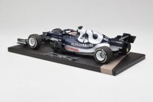 AlphaTauri AT02 #22 Y. Tsunoda Bahrain GP 2021 Minichamps 1:18 117210122 Metāls — attēls 5 no 6