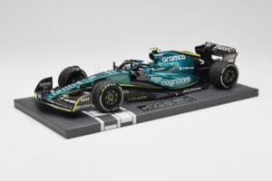 Aston Martin AMR22 Aramco #5 S. Vettel Abu Dhabi GP 2022 Last Race Collector's Edition Minichamps 1:18 117222205 Sveķi — attēls 2 no 7