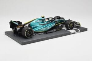 Aston Martin AMR22 Aramco #5 S. Vettel Abu Dhabi GP 2022 Last Race Collector's Edition Minichamps 1:18 117222205 Sveķi — attēls 3 no 7